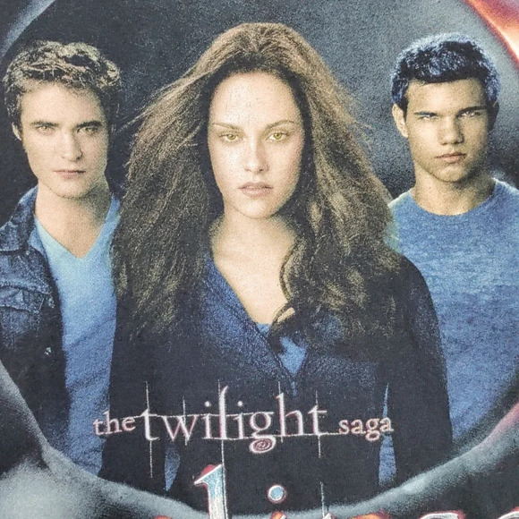 Y2K The Twilight Saga Eclipse Graphic Tshirt Size Large - Picture 4 of 6